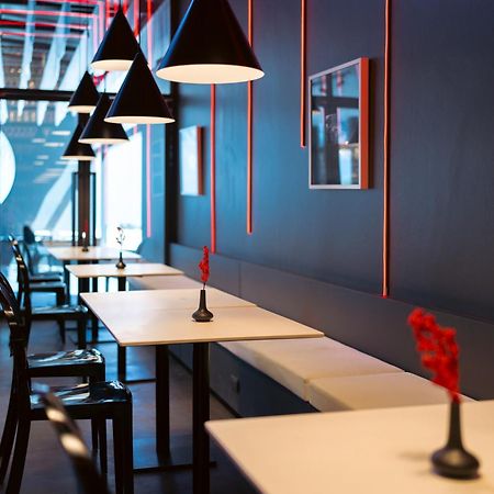 Foto Hotel Phuket Beachfront Luaran gambar The interior of the restaurant