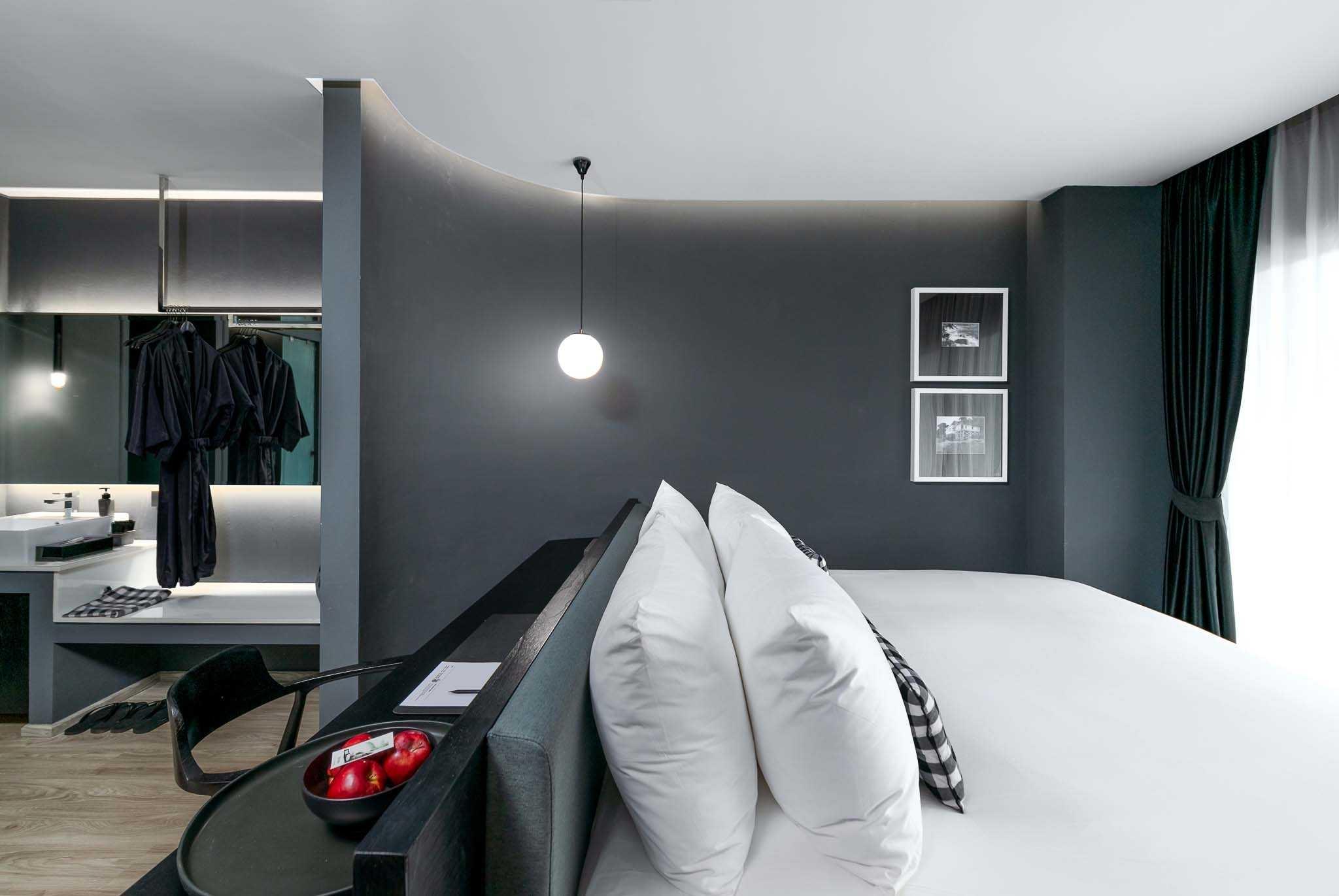 Foto Hotel Phuket Beachfront Luaran gambar A room at the hotel