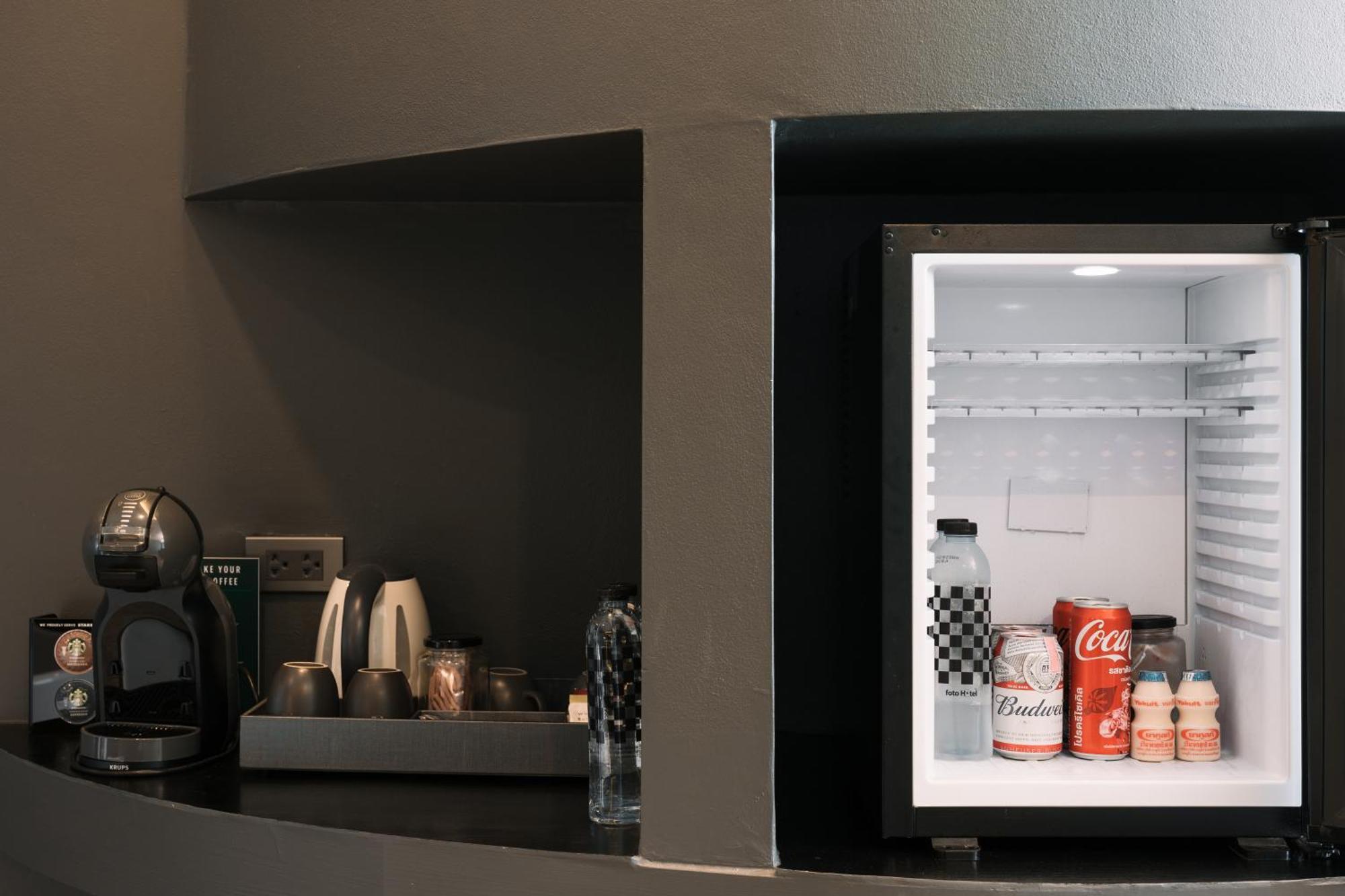 Foto Hotel Phuket Beachfront Luaran gambar A built-in beverage refrigerator